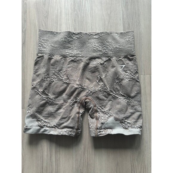 Gymshark Adapt Camo Seamless Shorts‎ size Large - Picture 1 of 3
